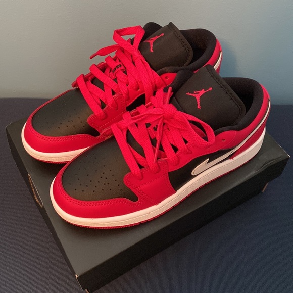 Nike Air Jordan 1 Low - Picture 4 of 4